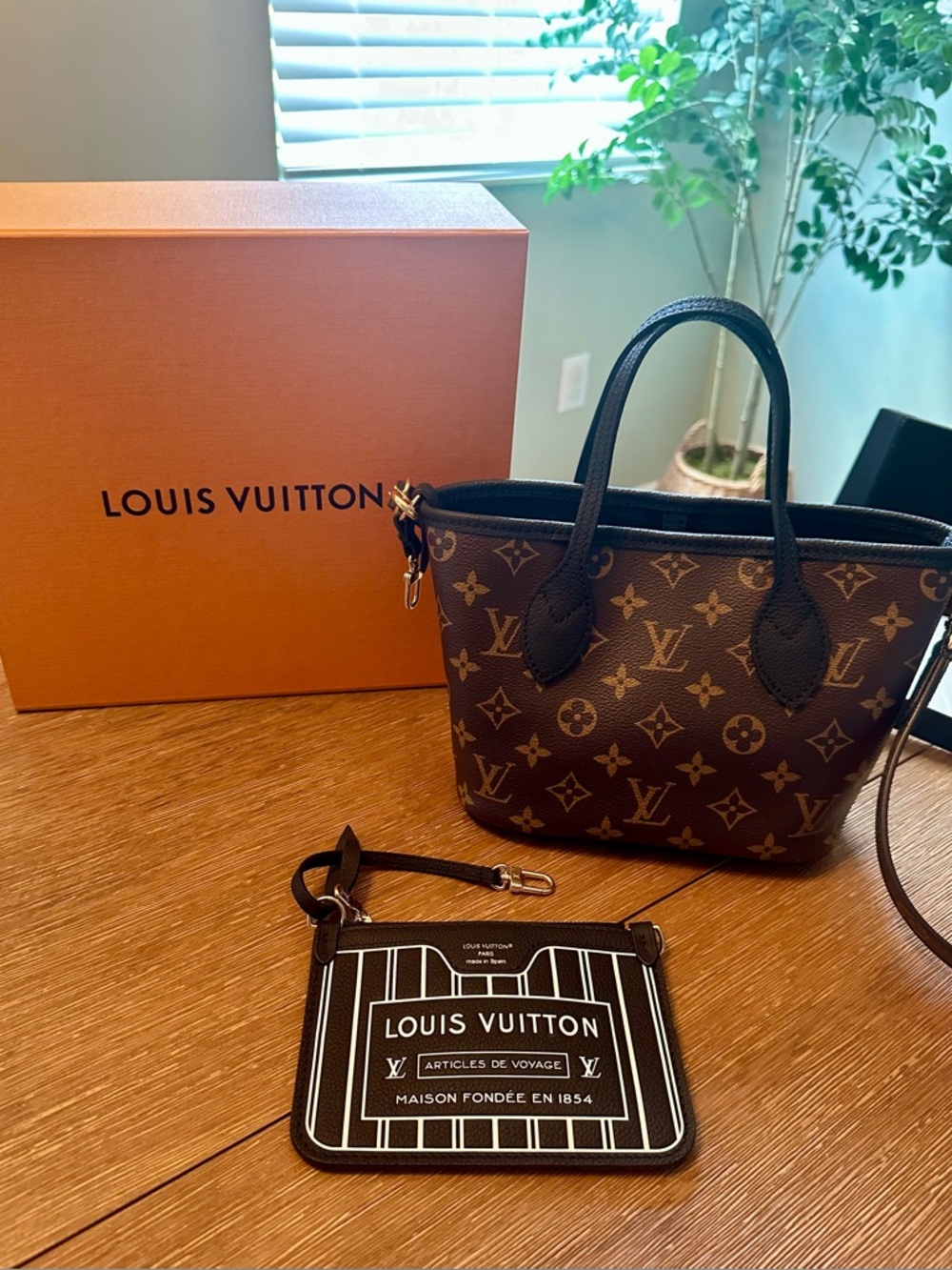 Authentic Louis Vuitton Reversible Neverfull Bandoulière Inside Out BB